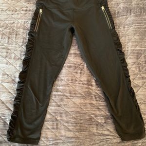 Lululemon black yoga pants